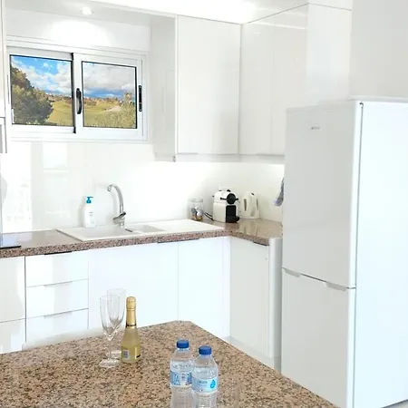 Daire Nieuw Met Zeezicht En Alle Comfort
