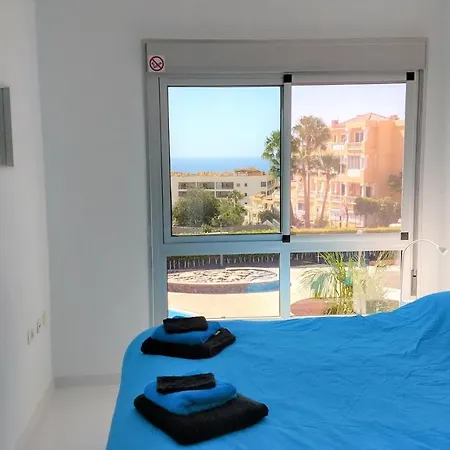Nieuw Met Zeezicht En Alle Comfort *